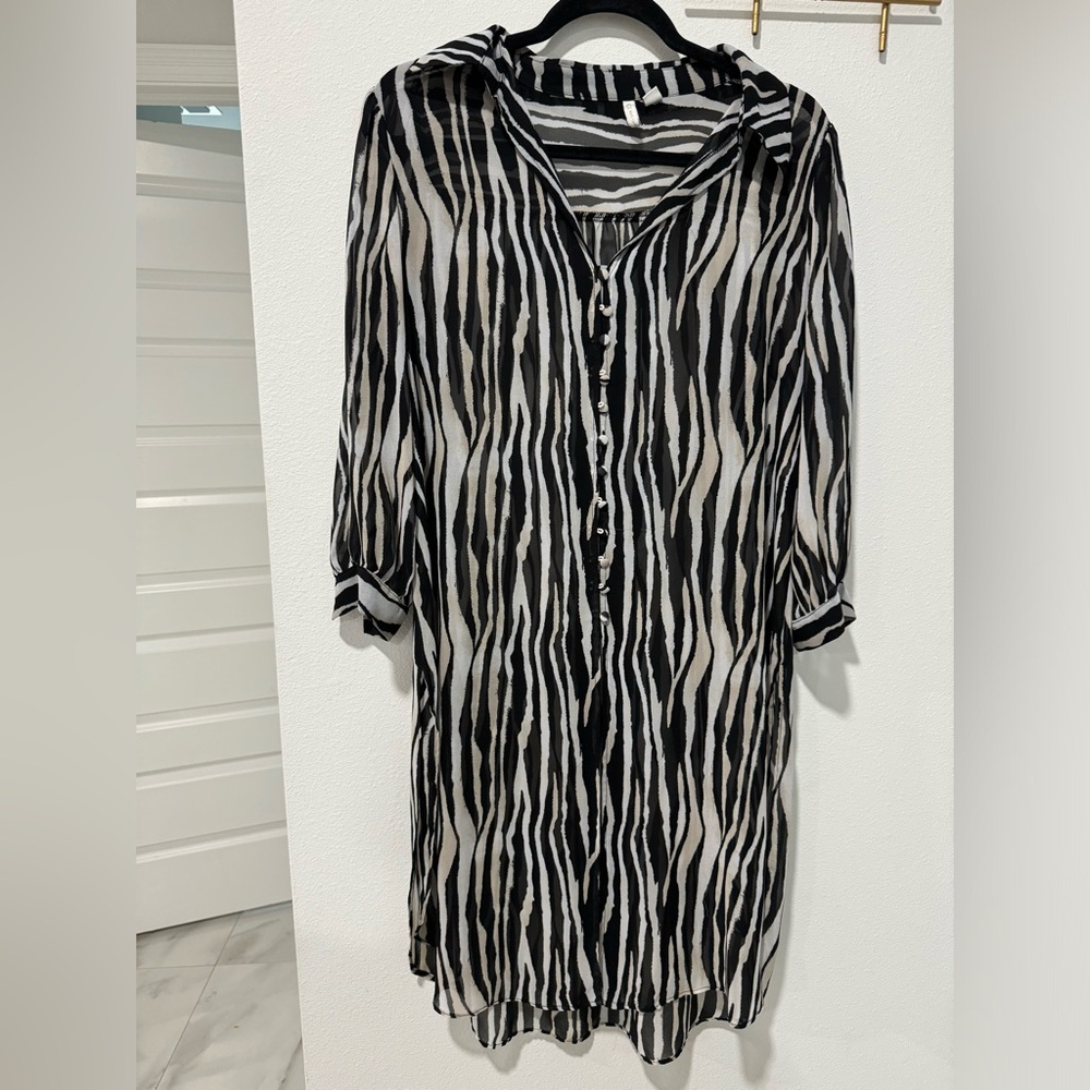 Cato Size medium, zebra design, can be worn as long blouse/ dress